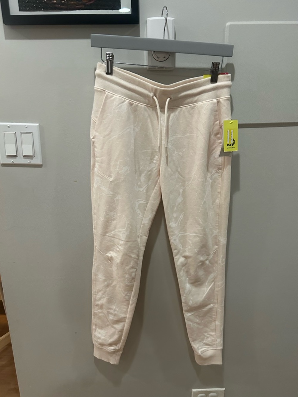 New Women’s All in Motion French Terry Jogger Pockets Ivory XS